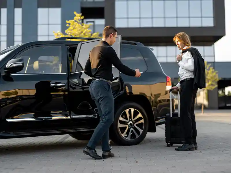 Smart Tips for Booking a Luxury Ride to Miami Airport